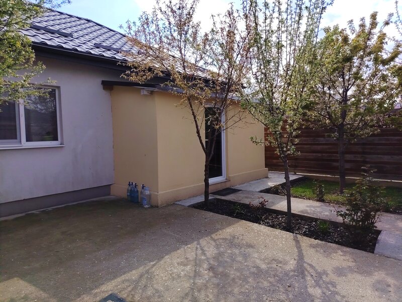 Glina, Ilfov, langa Stadion.